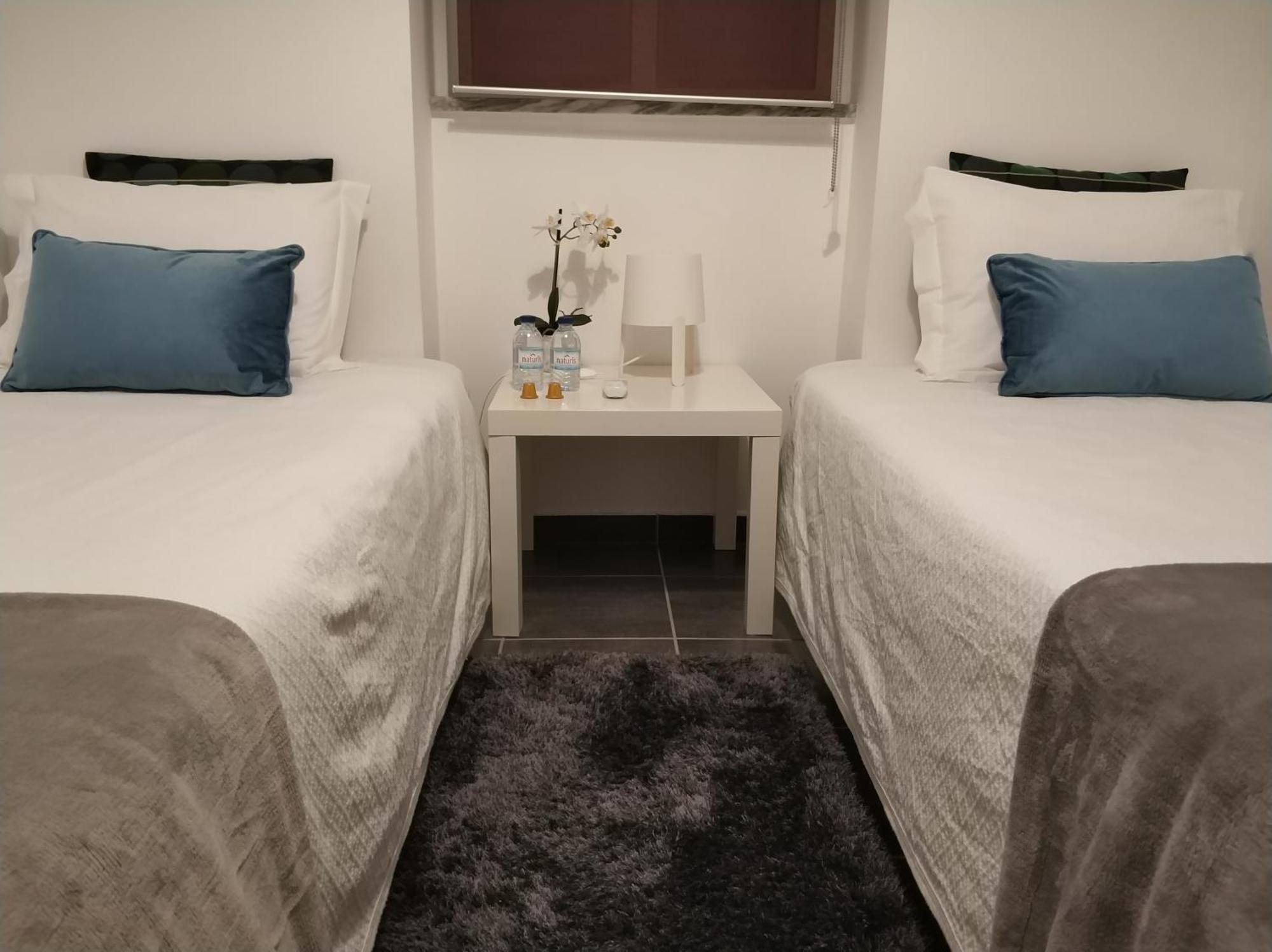 Sleep & Go Faro Airport Guest House Extérieur photo